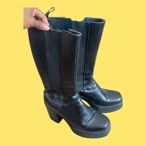 Elegant Black Heeled Boots